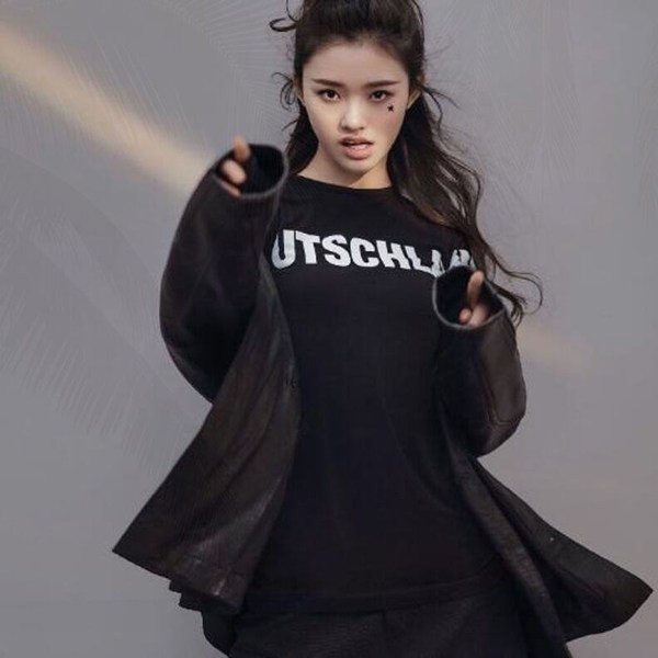 Γυναικείο κομψό μπλουζάκι με μακριά μανίκια και επιγραφή