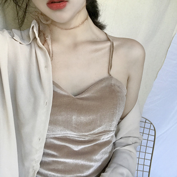 Stílusos női rövid felső puha bársonyból vékony pántokkal, két színben