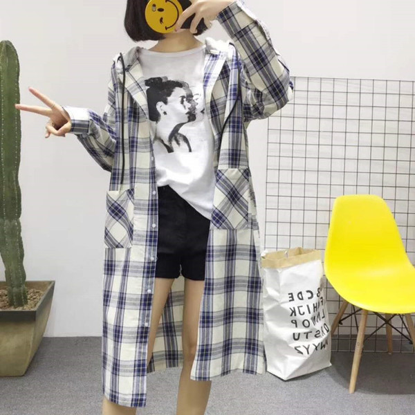 Női tavaszi fehér blúz, mintával