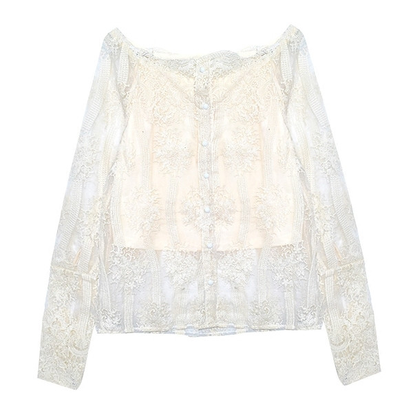 Λεπτή δαντελωτή γυναικεία μπλούζα με πεσμένους ώμους και κεντήματα σε δύο χρώματα