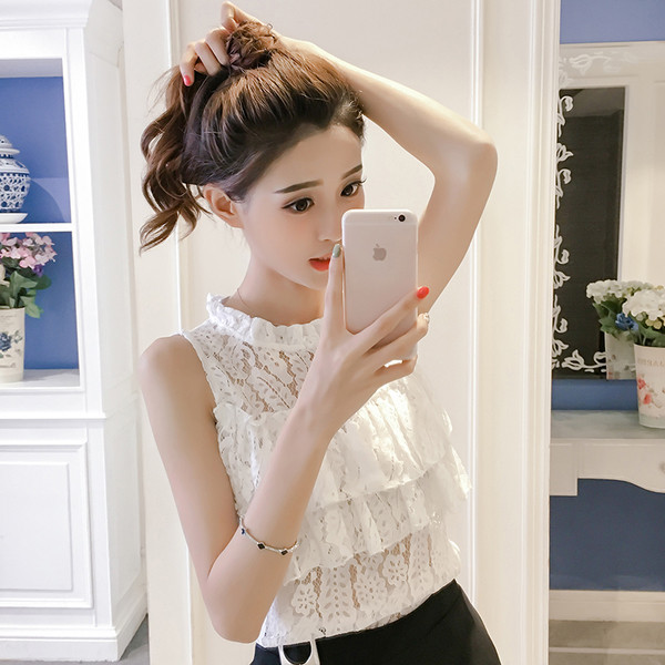 Női csipke felső O-alakú gallérral és fátyollal