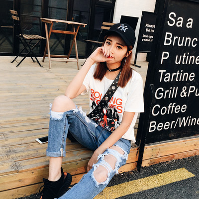 Alkalmi női blúz, rövid ujjú rátéttel - fehér és fekete