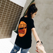 Γυναικείες μπλούζες κοντό μανίκι με ενδιαφέρουσα εφαρμογή - λευκό και μαύρο