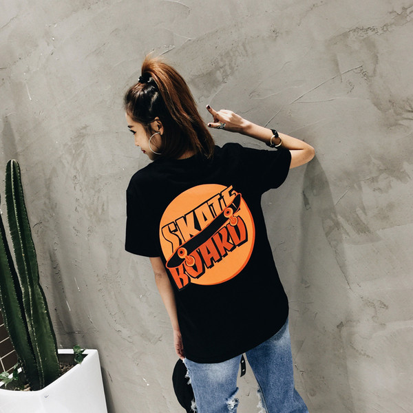 Γυναικείες μπλούζες κοντό μανίκι με ενδιαφέρουσα εφαρμογή - λευκό και μαύρο