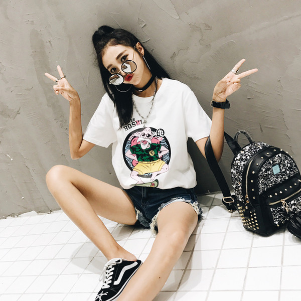 Καθημερινή γυναικεία  κοντή μπλούζα με ενδιαφέρουσα εφαρμογή - άσπρο και μαύρο χρώμα