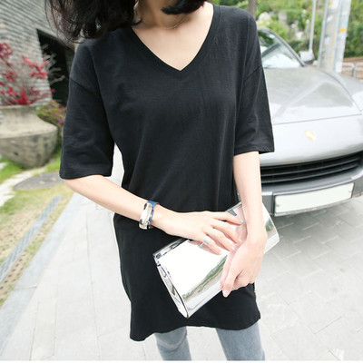 Καλοκαιρινό γυναικείο χιτώνα με μανίκια 3/4, με ντεκολτέ σε σχήμα V και πλάγια σχισμή