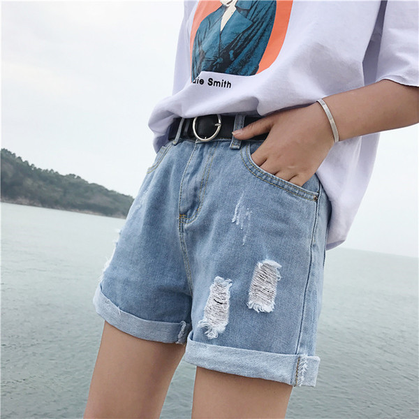 Μοντέρνα γυναικεία σορτσάκια με μεγάλη μέση - δύο χρώματα