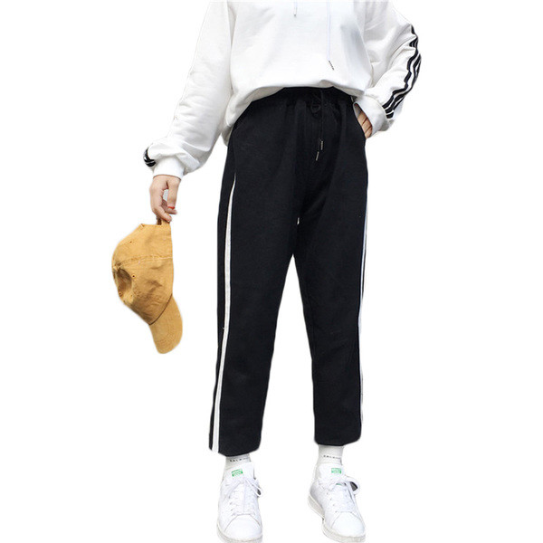 Sport - alkalmi női nadrág 9/10 hosszúságú, széles modellel