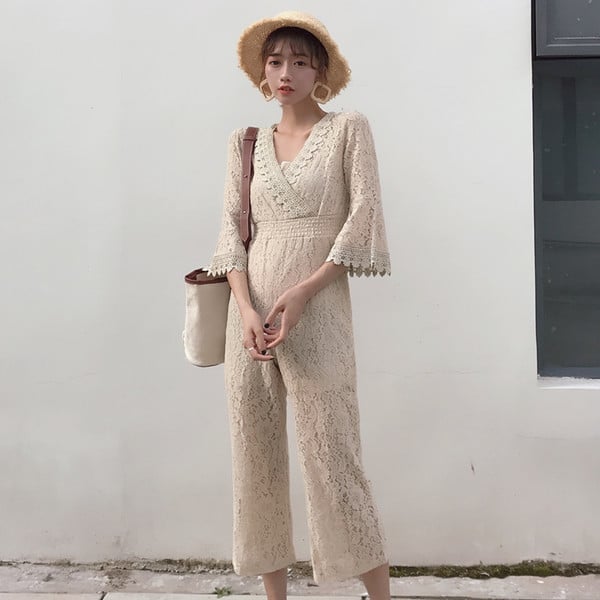 Stílusos női csipke kombiné V-nyakkal - 3 színben