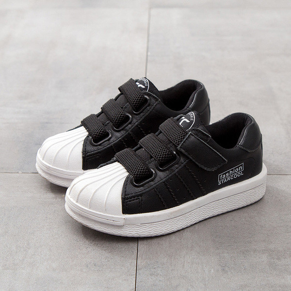 Gyermek sport és hétköznapi unisex tornacipők több színben matricával