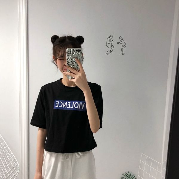 Καθημερινή γυναικεία T-shirt με φαρδιά μανίκια 3/4, ευρύ μοτίβο - μπλε και μαύρο