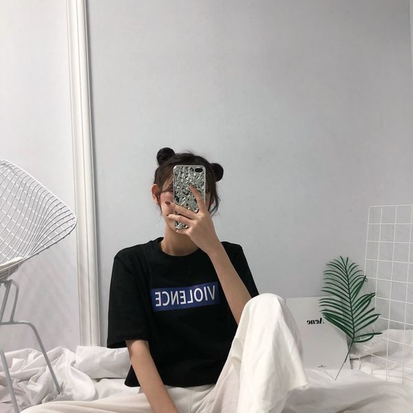 Καθημερινή γυναικεία T-shirt με φαρδιά μανίκια 3/4, ευρύ μοτίβο - μπλε και μαύρο