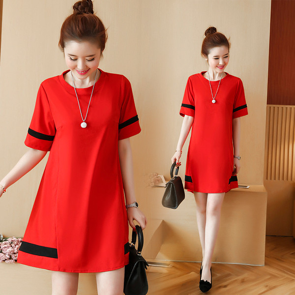 Alkalmi női ruha színes szalagokkal, O-alakú gallérral és 3/4-es ujjakkal