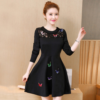 Γυναικείο φόρεμα σε μαύρο χρώμα με δαντέλα και κεντήματα