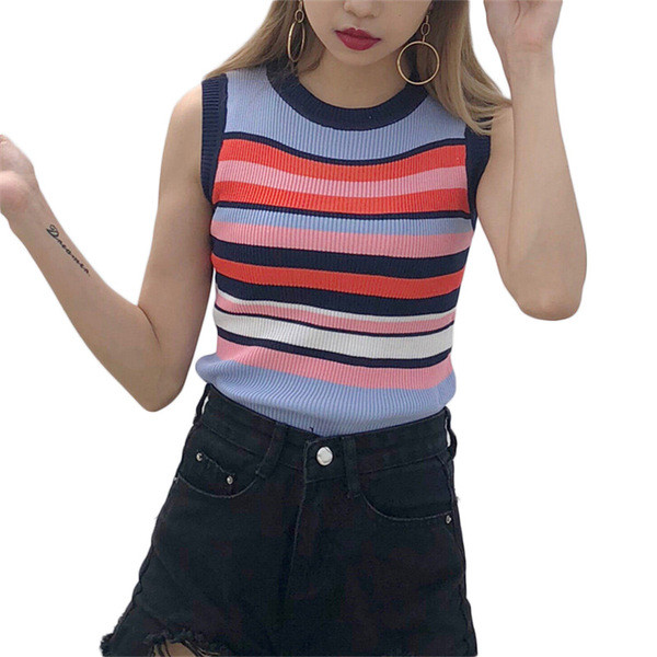 Lezser, színes női felső O-nyakkal