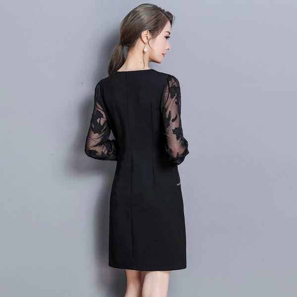 Elegáns női ruha átlátszó ujjal és hímzéssel két színben