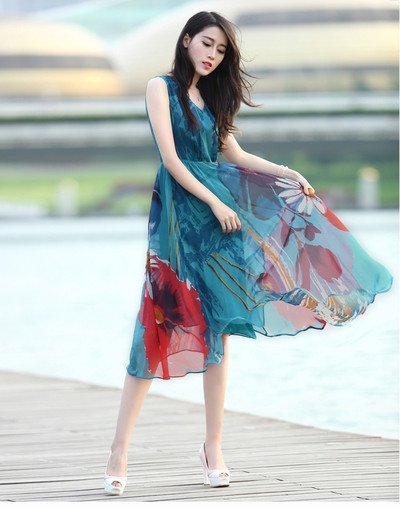 Női hosszú nyári sifon ruha színes hímzéssel