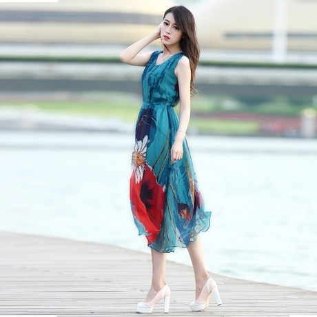 Női hosszú nyári sifon ruha színes hímzéssel