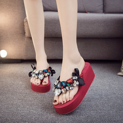 Modern női papucs dekoratív színes kövekkel
