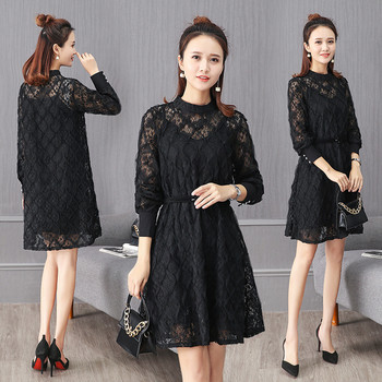 Κομψό δαντελωτό γυναικείο φόρεμα με κεντήματα και διακοσμητική ζώνη σε τρία χρώματα