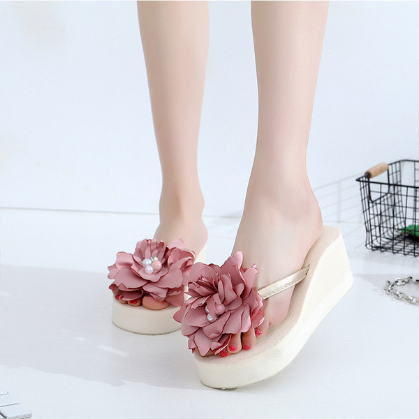 Női papucs az ujjon 3D virágdíszítéssel
