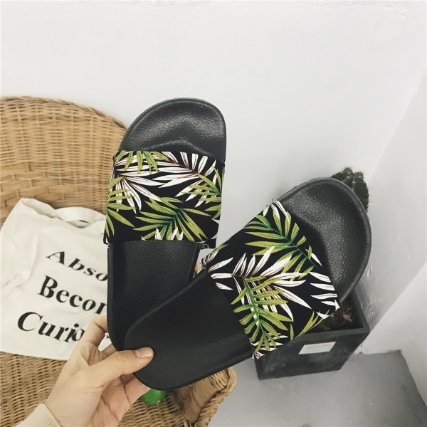 Alkalmi női papucs virágmintával