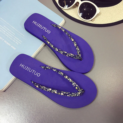 Casual γυναικείες παντόφλες σε πλατφόρμα με λεπτούς ιμάντες στο δάχτυλο