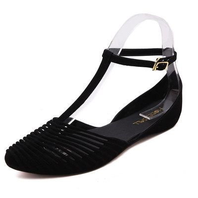 Női modern szandál több színben, alacsony talpon bokapánttal