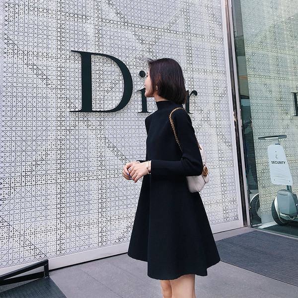 Απλό γυναικείο, καθημερινό, κοντό  freestyle φόρεμα σε μαύρο χρώμα