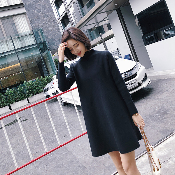 Απλό γυναικείο, καθημερινό, κοντό  freestyle φόρεμα σε μαύρο χρώμα