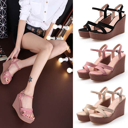 Női platformszandál pántokkal, három színben