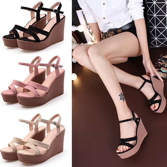 Női platformszandál pántokkal, három színben