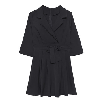 Κομψό γυναικείο φόρεμα με δαντέλα V σε μαύρο και μπεζ χρώμα