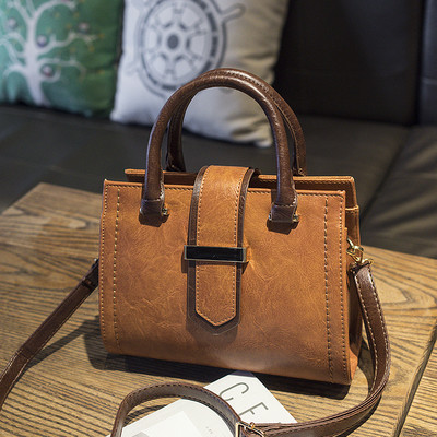 Κομψή μοντέρνα τσάντα κυρίες από οικολογικό δέρμα σε διάφορα χρώματα