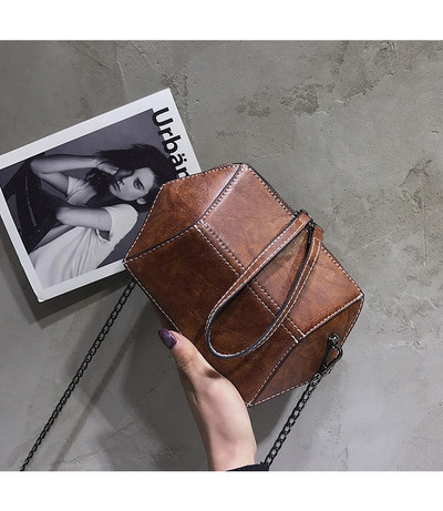 Μοντέρνα γυναικεία τσάντα με σχήμα κέλυφος σε διάφορα χρώματα