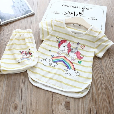 Ριγέ παιδικό σετ για κορίτσια από μπλούζα και παντελόνι με εφαρμογή