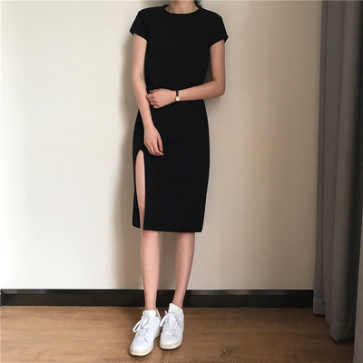 Γυναικείο αθλητικό-καθημερινό φόρμα με κολάρο σε σχήμα O και σχισμή σε μαύρο χρώμα