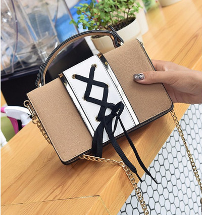 Modern női táska hosszú füllel több színben