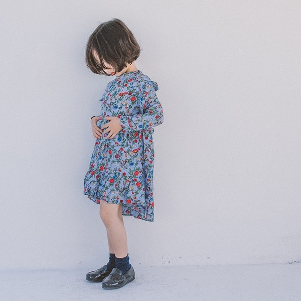 Παιδικό καθημερινό φόρεμα με floral μοτίβα και κολάρο σε σχήμα O