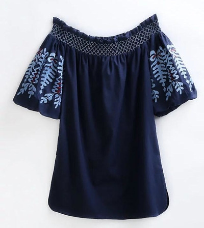 Κομψό γυναικείο φόρεμα  με γυμνούς ώμους με 3/4 μανίκια σε σκούρο μπλε χρώμα