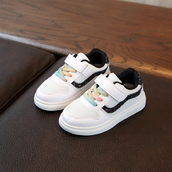 Tavaszi gyerek tornacipő lányoknak matricákkal és fényes részecskékkel három színben