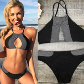 Costum de baie simplu din două piese de damă cu dungi