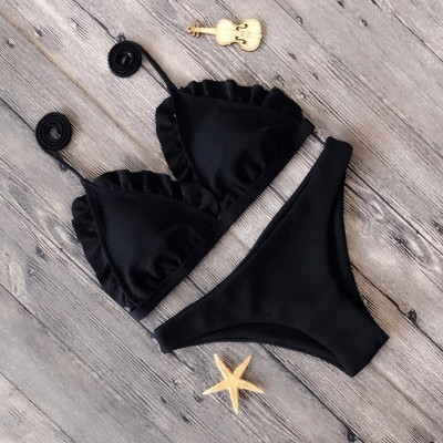 Egyszerű kétrészes női fürdőruha vékony pántokkal