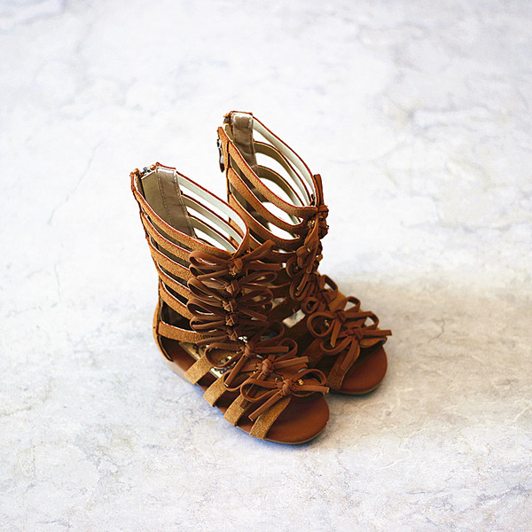 Κομψά σανδάλια για κορίτσια με κορδέλες ρωμαϊκού στυλ - τρία χρώματα