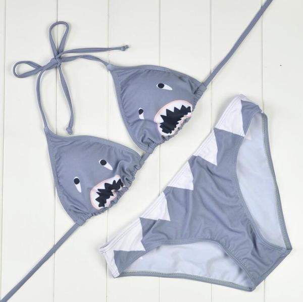 Kétrészes női fürdőruha érdekes díszítéssel szürke és fekete színben