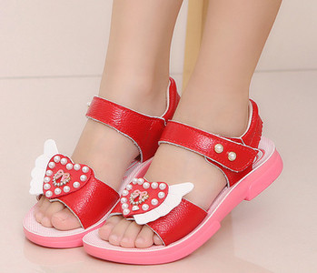 Καθημερινά παιδικά σανδάλια για κορίτσια με μαργαριτάρια σε τρία χρώματα