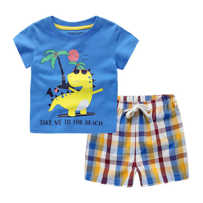 Két részből álló sport- és hétköznapi szett - kockás nadrág és póló különféle alkalmazásokkal