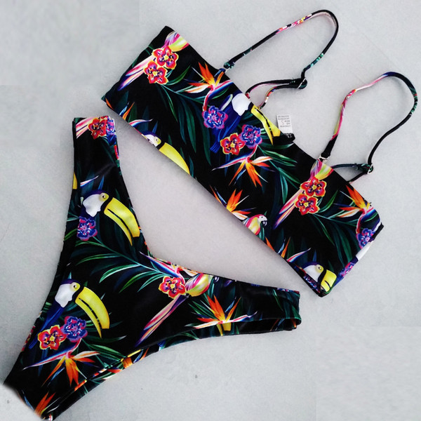 Kétrészes női fürdőruha különböző színekben