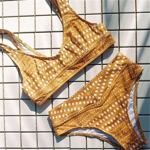 Női kétrészes Nan öltöny egyszerű mintával, mintával