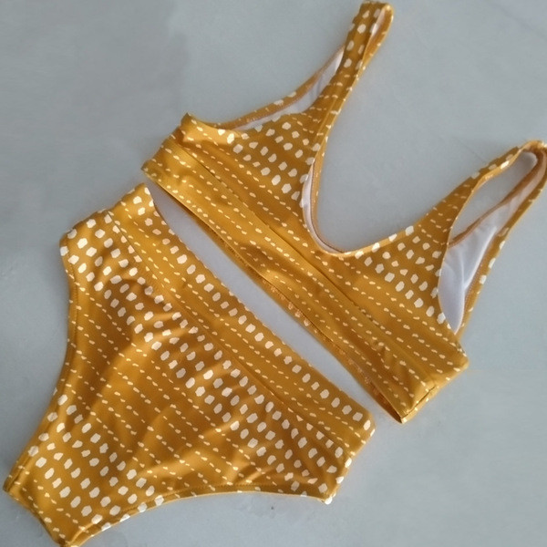 Női kétrészes Nan öltöny egyszerű mintával, mintával